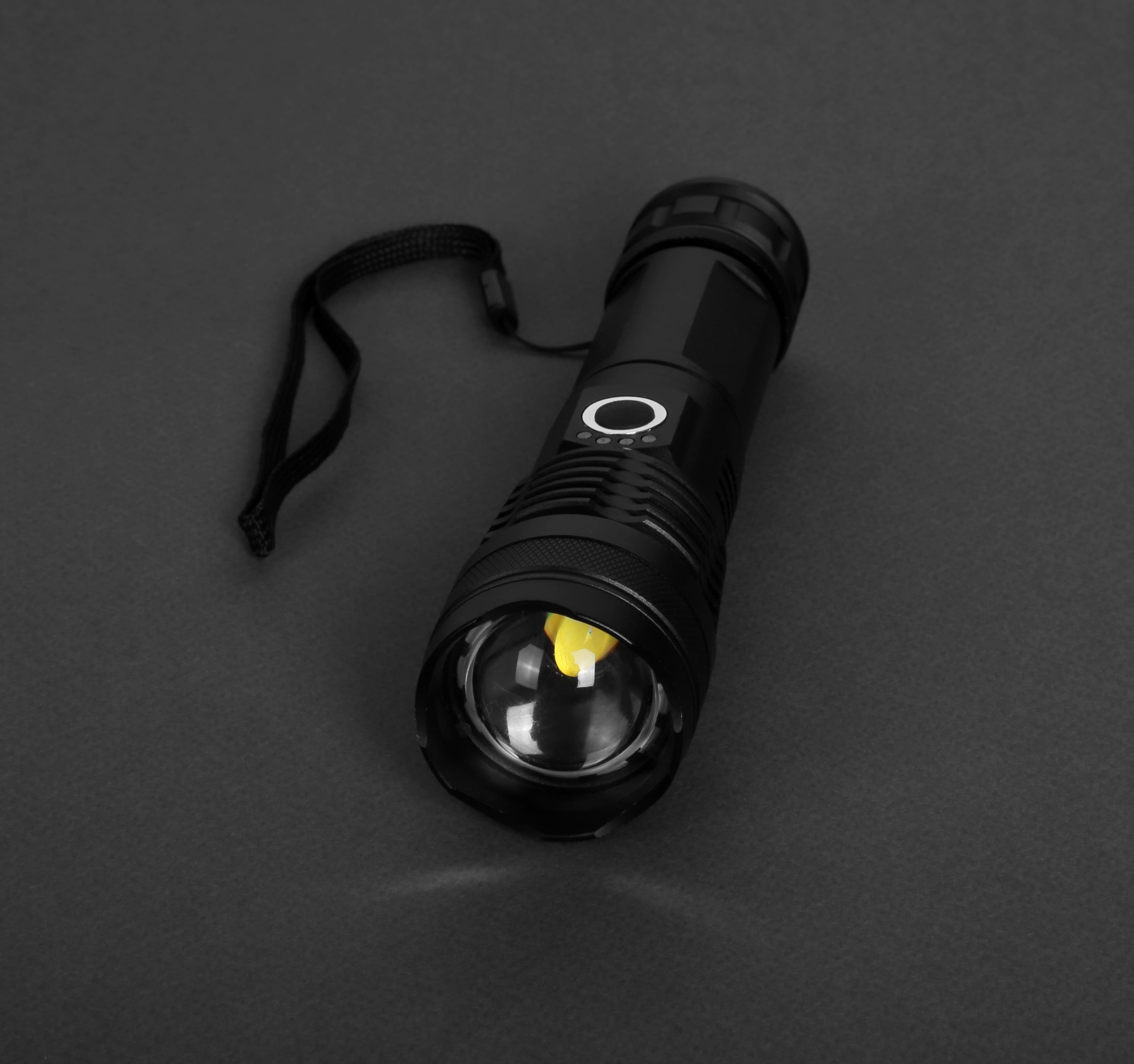 Ліхтар ручний T-9200