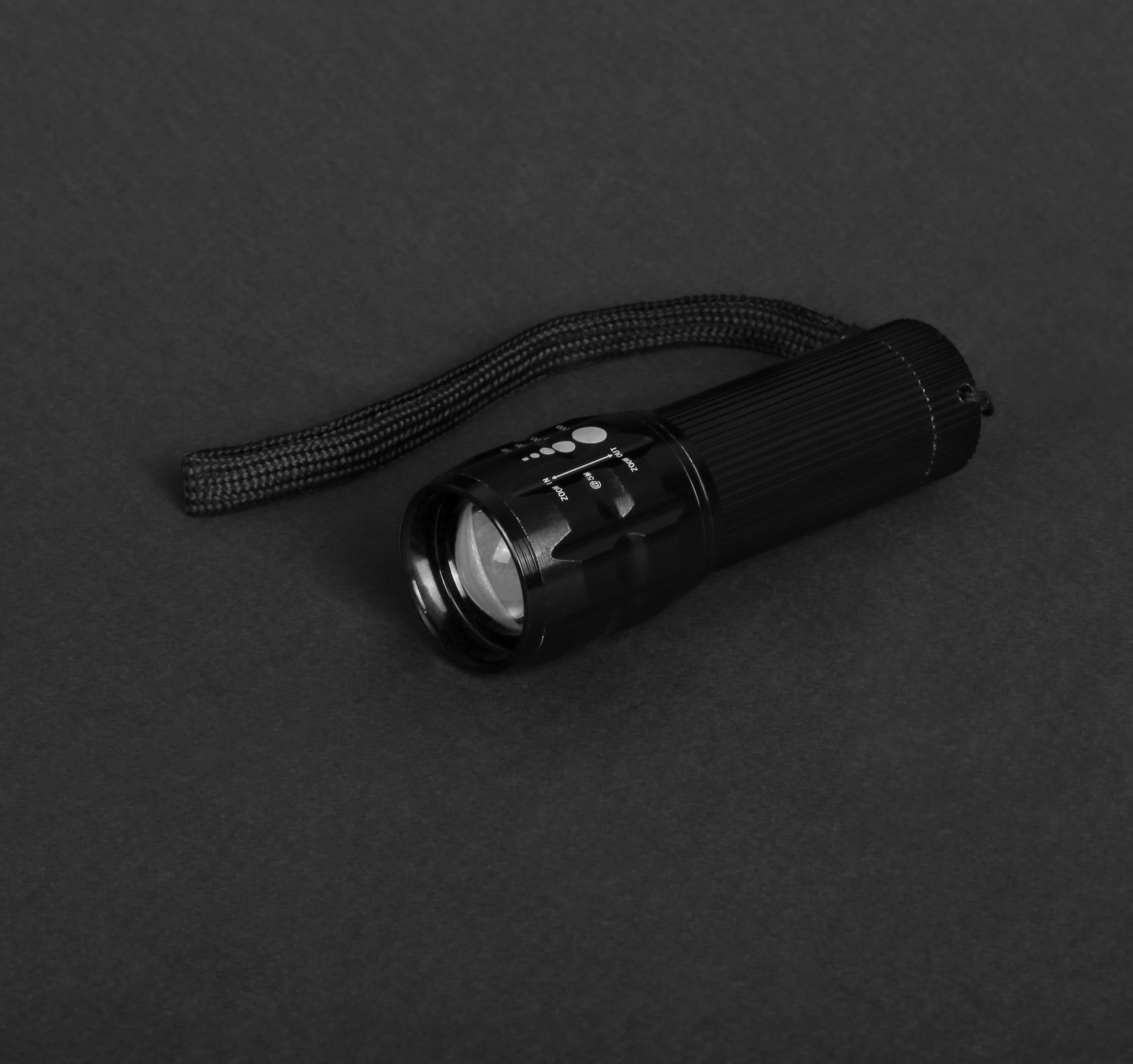 Ліхтар ручний T-9203