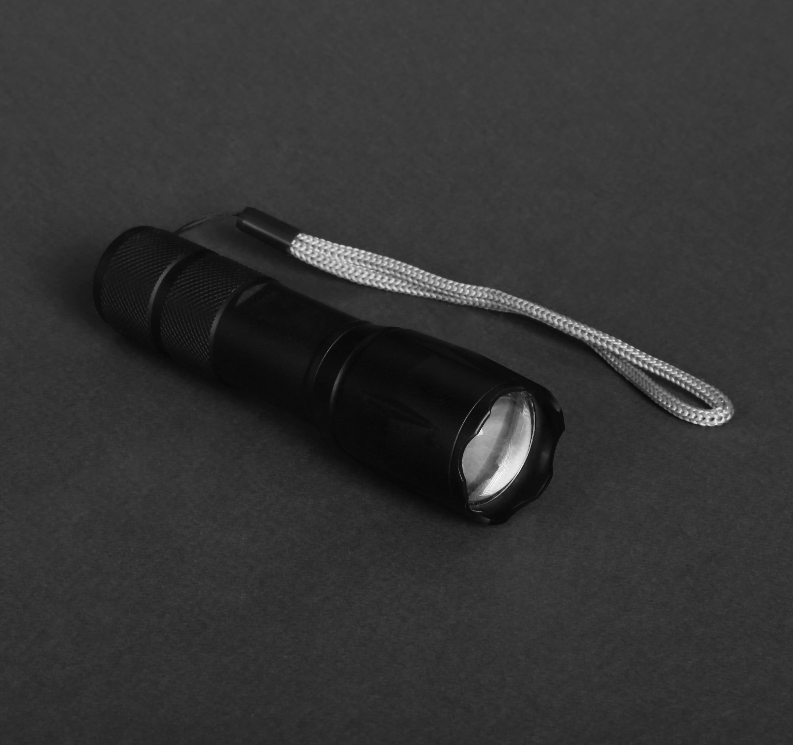 Ліхтар ручний T-9204