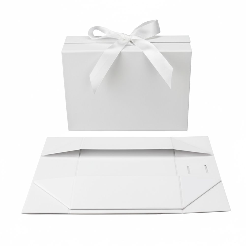 Подарункова коробка 24 х 18 см B-120130213S