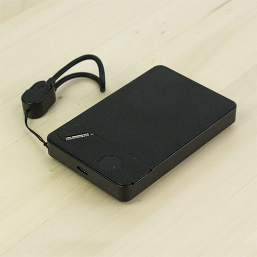Павербанк 3 в 1 на 10 000 mAh з MagSafe, безпровідною зарядкою, цифровим індикатором заряду, підставкою та брелоком у формі кабелю K-P1141P0